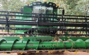 Adesivo com Nome de Fazenda para Colheitadeira, Trator e Caminhão