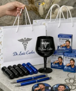 Kit Formatura para brindes, Personalizado: 7 Itens Exclusivos com Nome e Logo para presentear os convidados na festa de formatura da faculdade